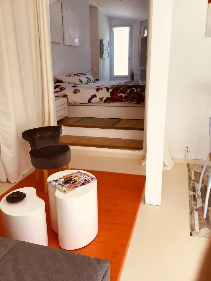Séjour chez l'habitant Appartement La Casita - Deux pièces dans jardin à Lorgues