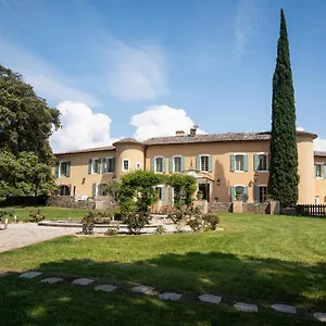  Lodge Château Les Crostes